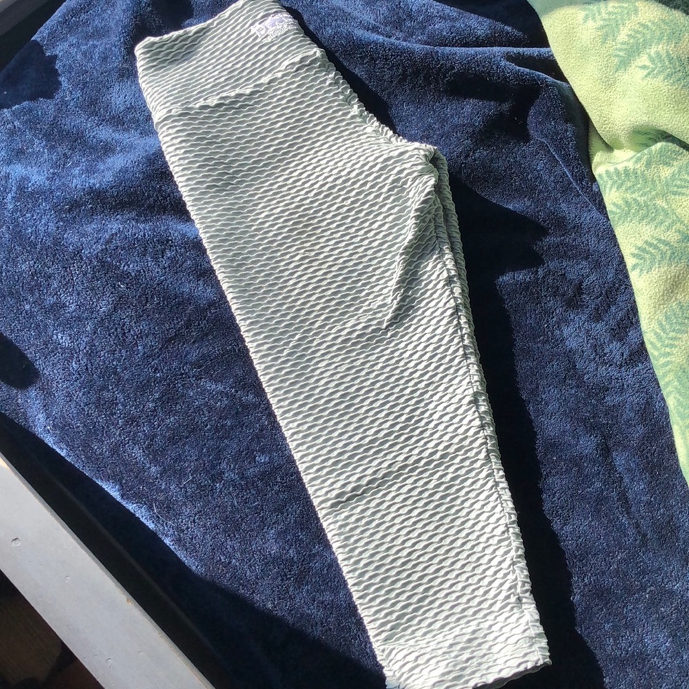 Bbb cropped croco skin “frost”